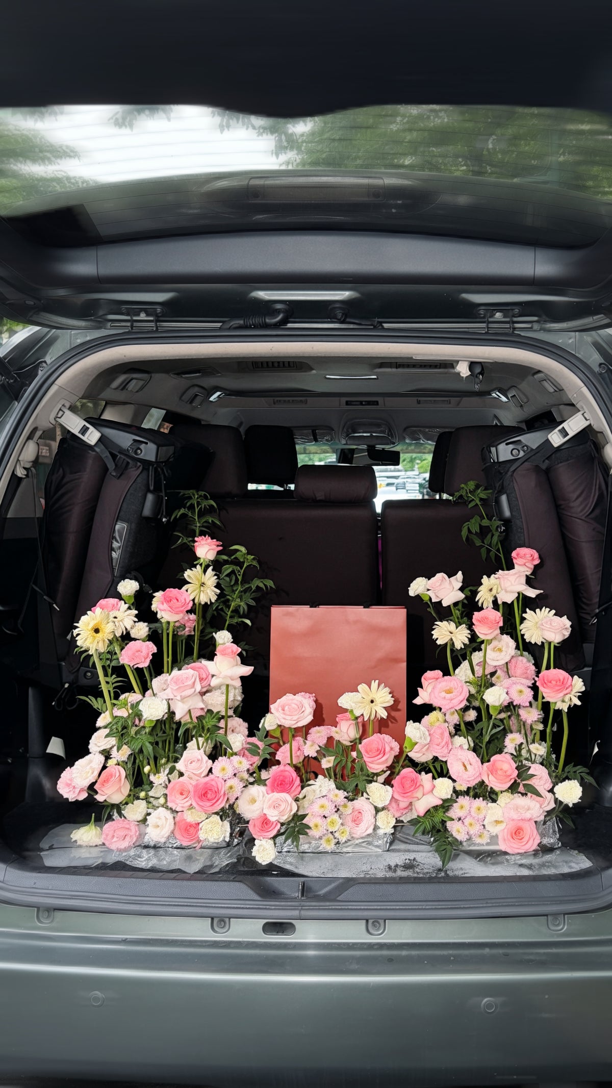 Custom Car Trunk Flower Surprise